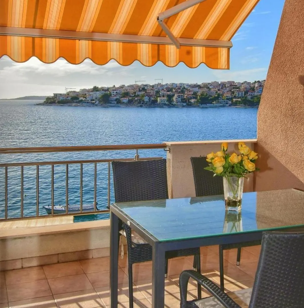 Apartments Dominika Trogir