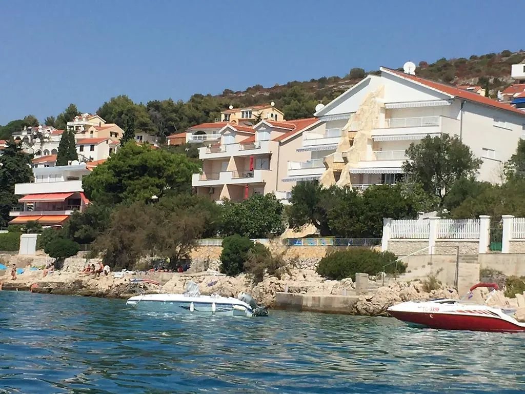 Apartments Dominika Trogir