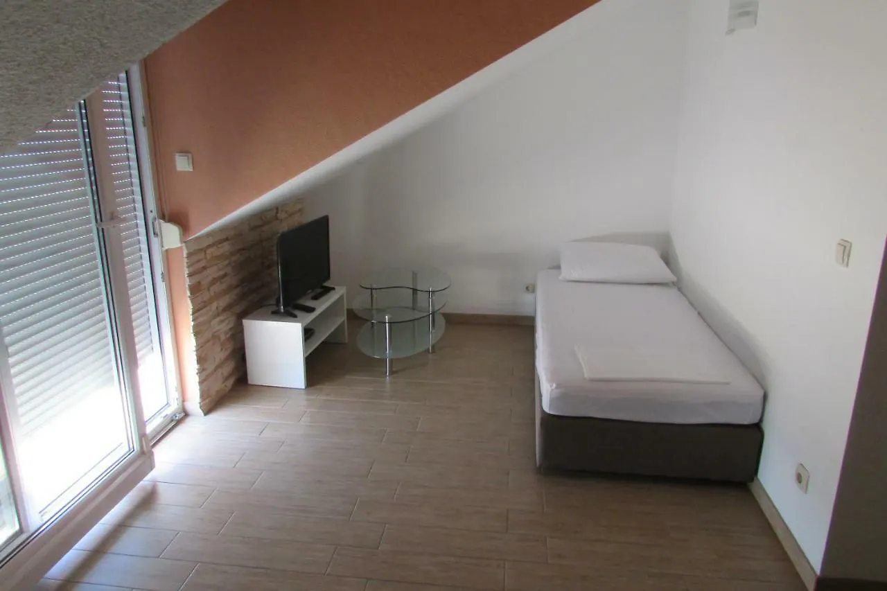 Apartments Dominika 特罗吉尔