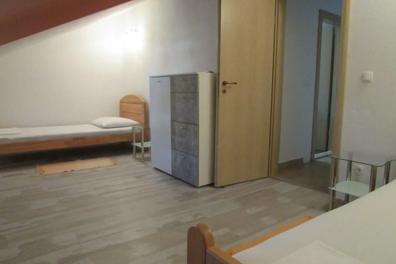 Apartments Dominika 特罗吉尔